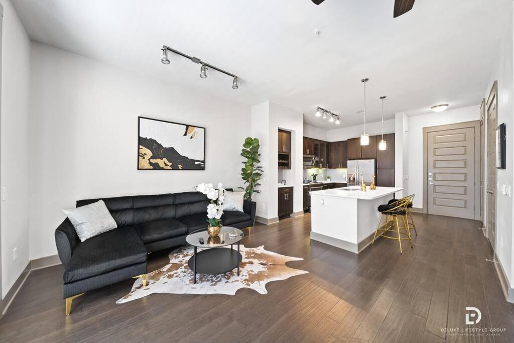 Downtown Deluxe King With Amenities, Pool And Free Parking * Houston